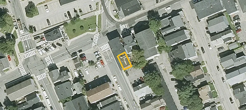 74 Hollis St