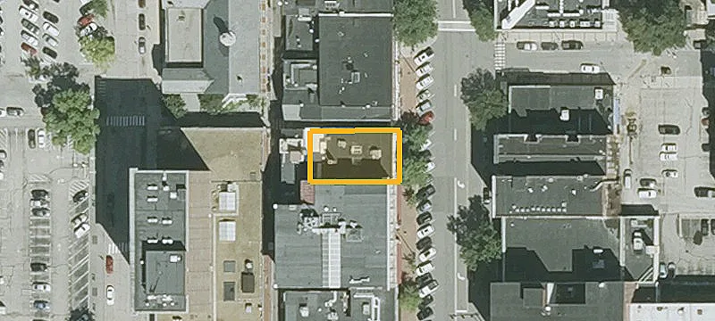 832 Elm St