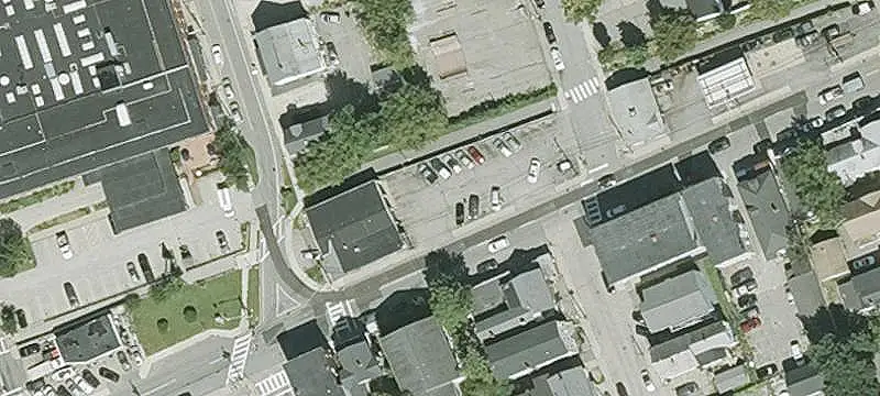 71 Hollis St