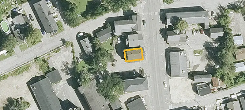498 Main St