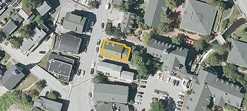 30 Main St