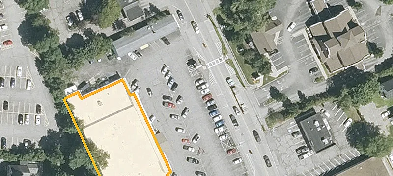 390 Main St