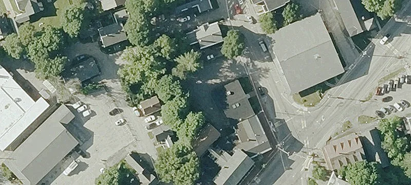 8 School St