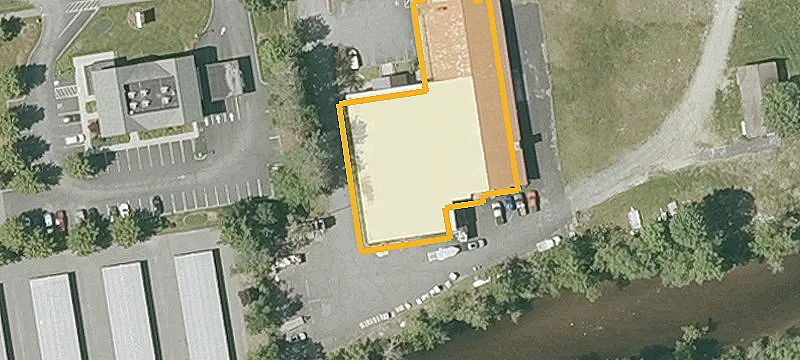 213 Mechanic St