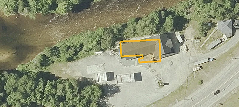 21 Riverside Dr