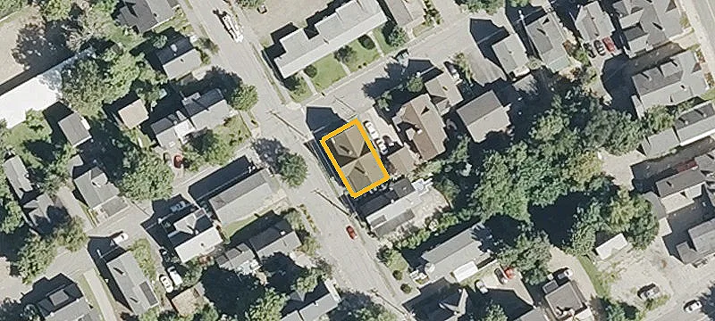 15 Maple St