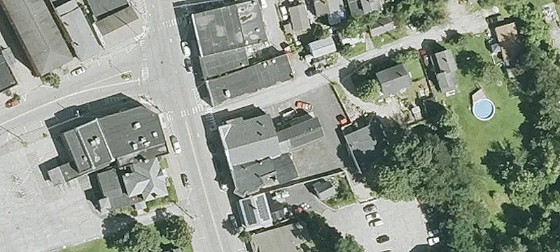 425 Main St