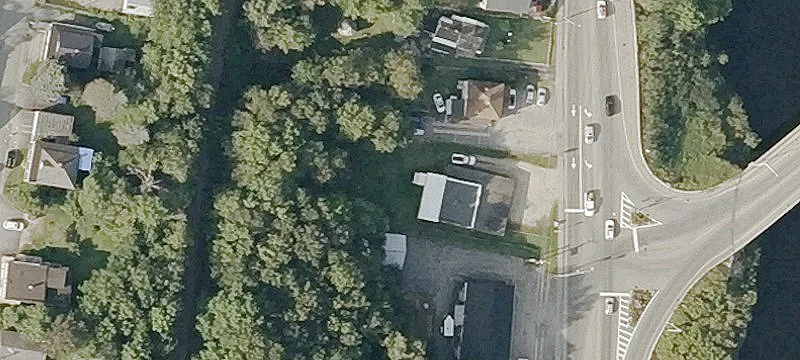 240 Gln Ave