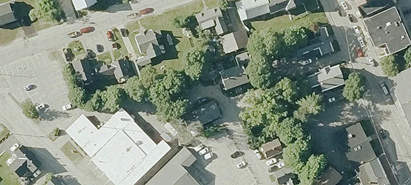 14 Hoyt Ln