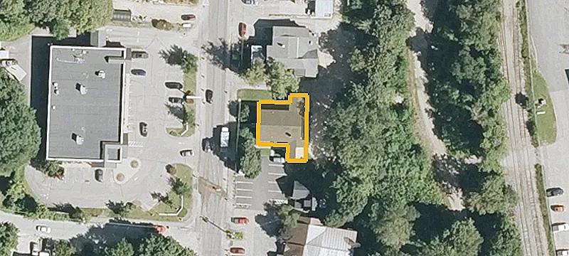 11 Main St