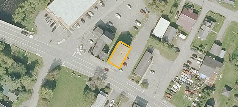 24 Main St