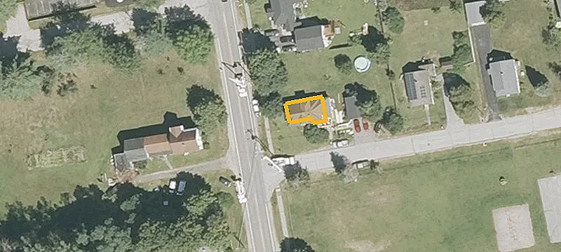132 12th N Main St