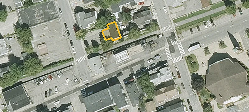 55 Hollis St