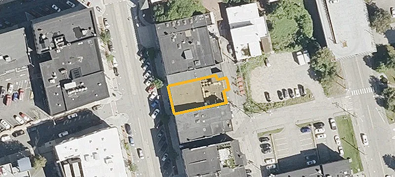 82 Main St