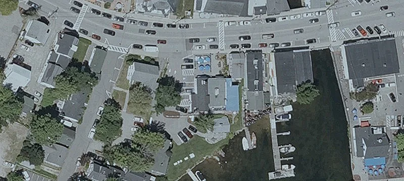 16 Main St