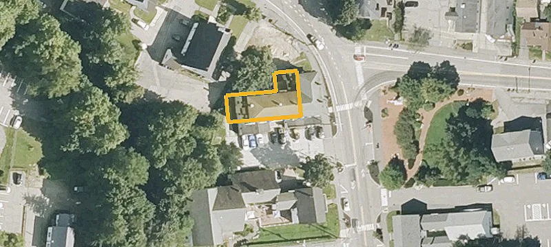 4 Main St