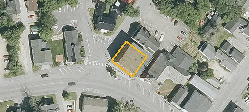 18 Main St