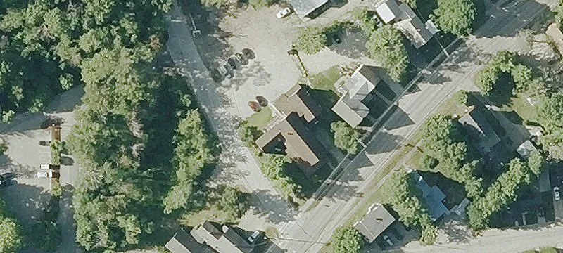 30 Henniker St