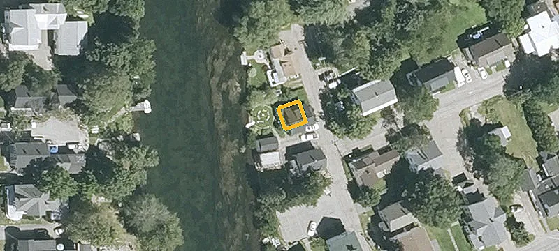 22 Riverside Ct
