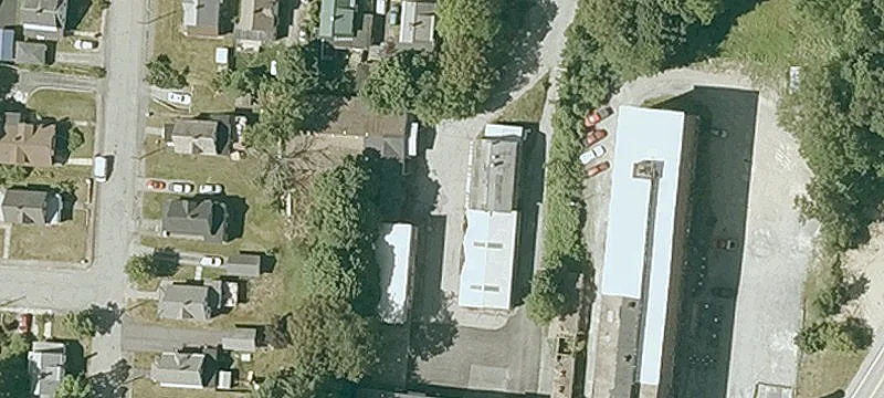 24 Frst St