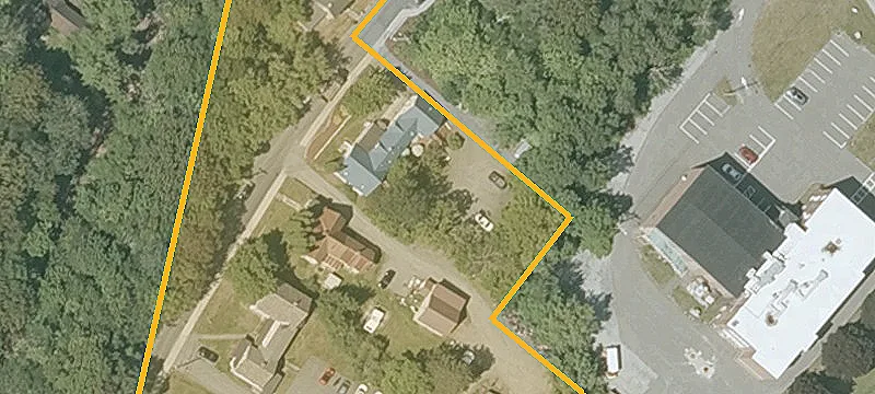 11 Elm W St