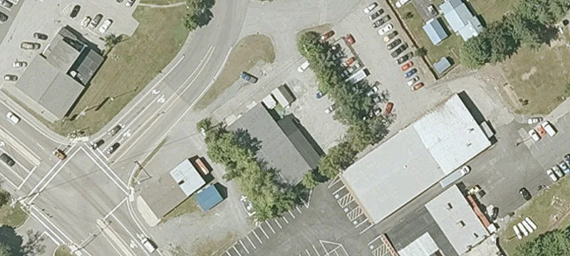 13 Bowen St