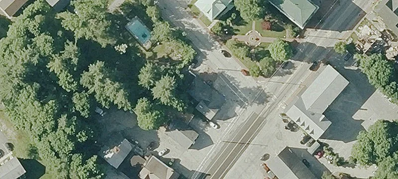 27 Main St