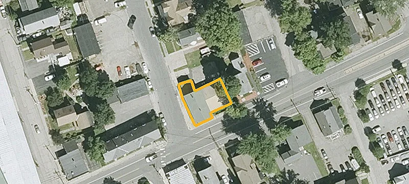 136 Hollis St