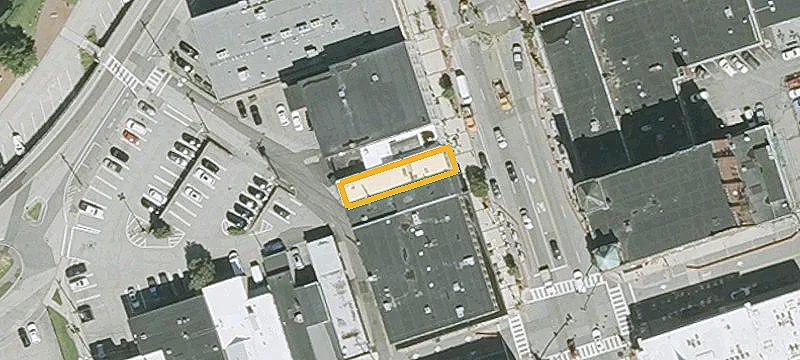 121 Main St