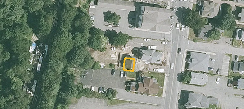 418 Lafayette Rd