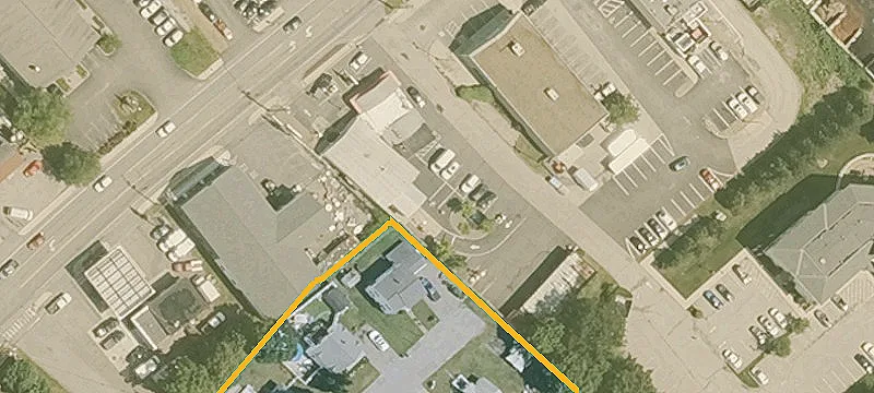 595 Lafayette Rd