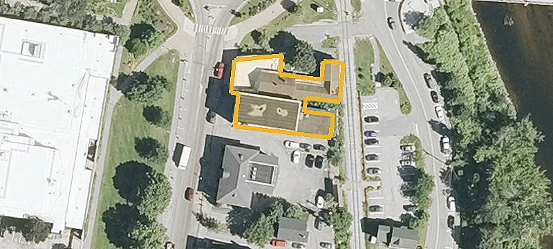 135 Main St