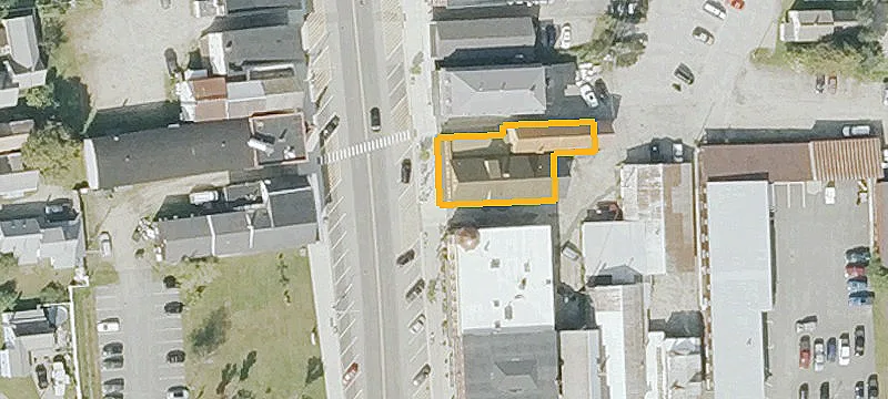 73 Main St