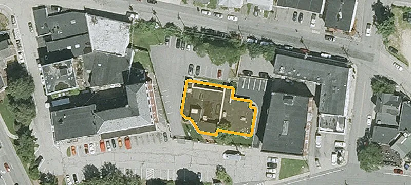 24 Railroad Sq