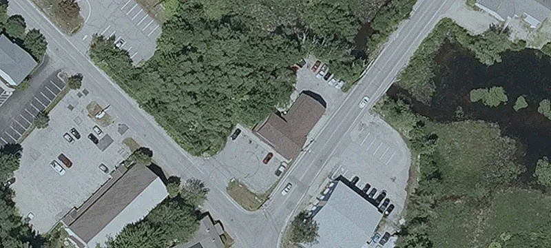 6 Bay St
