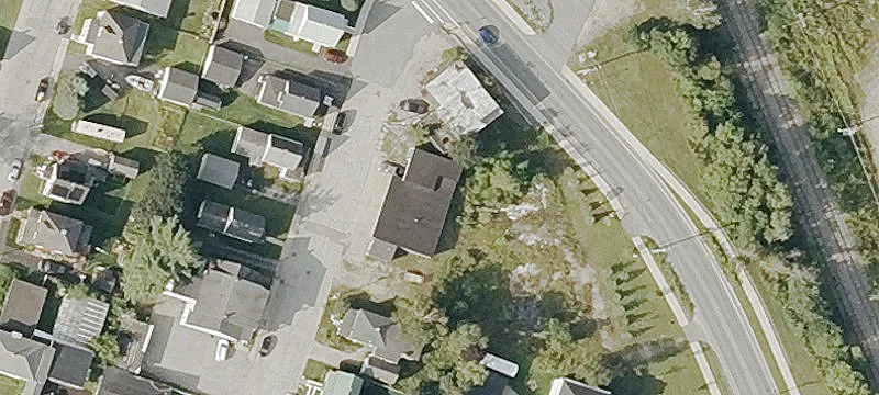 866 4th Ave