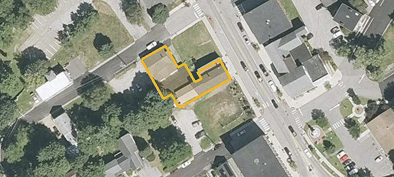 323-325 Vlg St