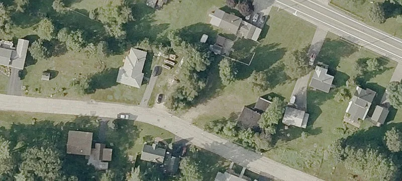 64 Evans St