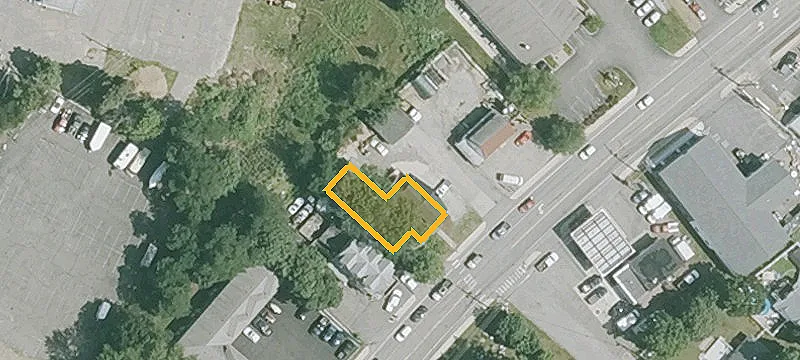 556 Lafayette Rd