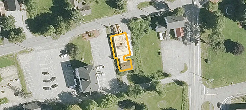 9 Flanders Memorial Rd