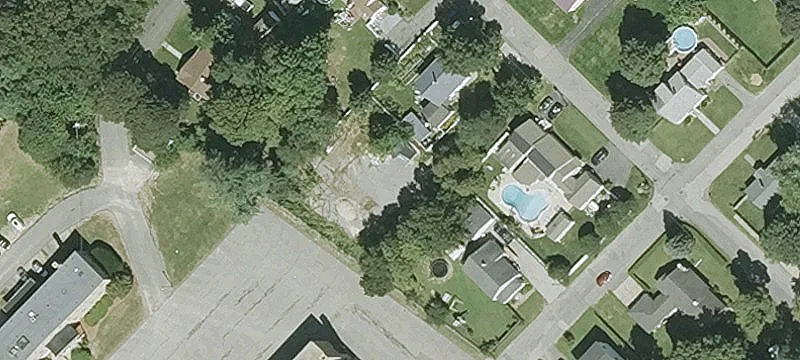 11 Monroe St