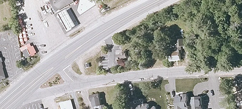 12 Whittier Hwy