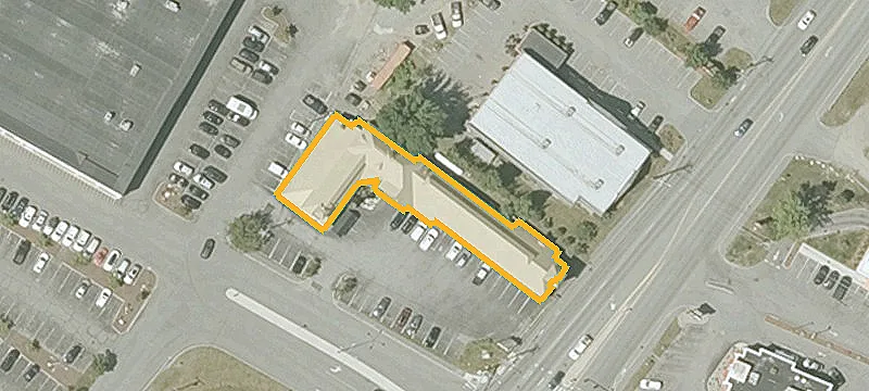 196 Main St
