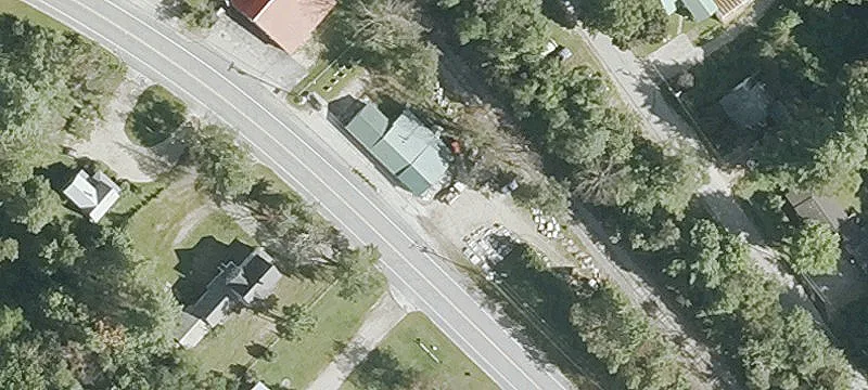 875 Eastman Rd
