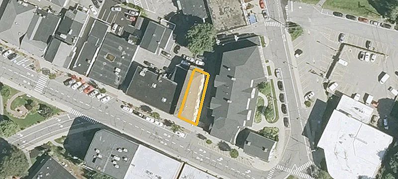 32 Main St