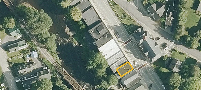 27 Main St
