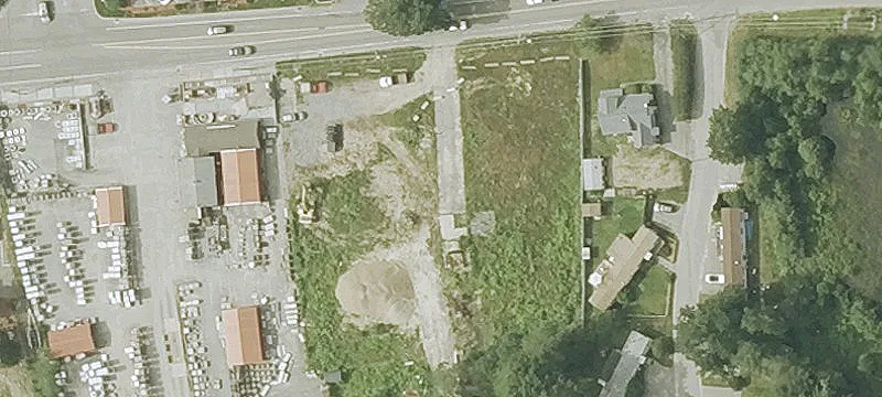 33 Lowell Rd