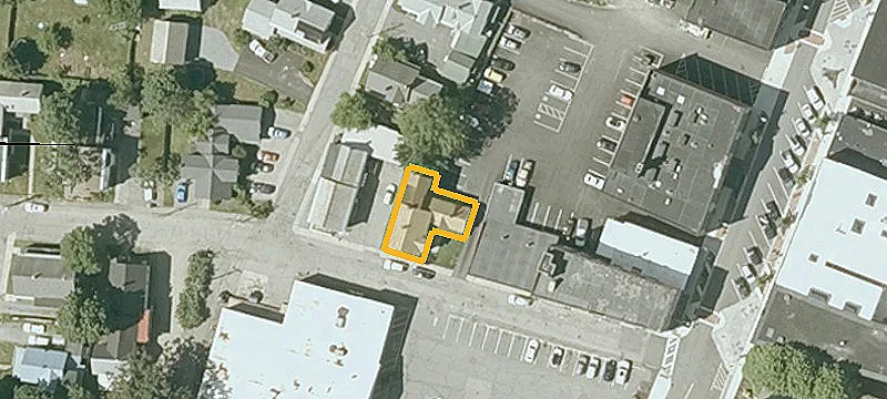 11 School St