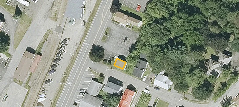 873 Un Ave