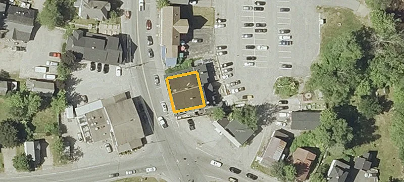96 Main St